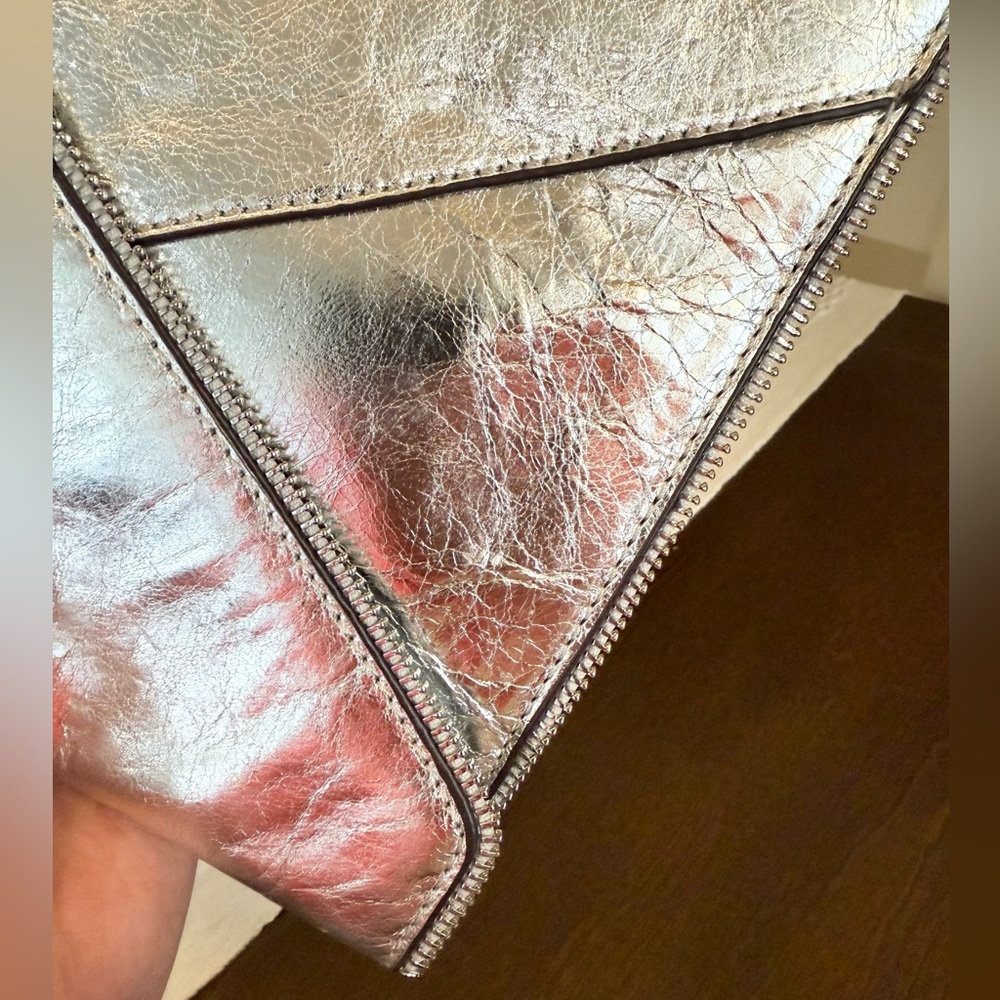 Rebecca Minkoff Leo Silver Clutch - Picture 6 of 7